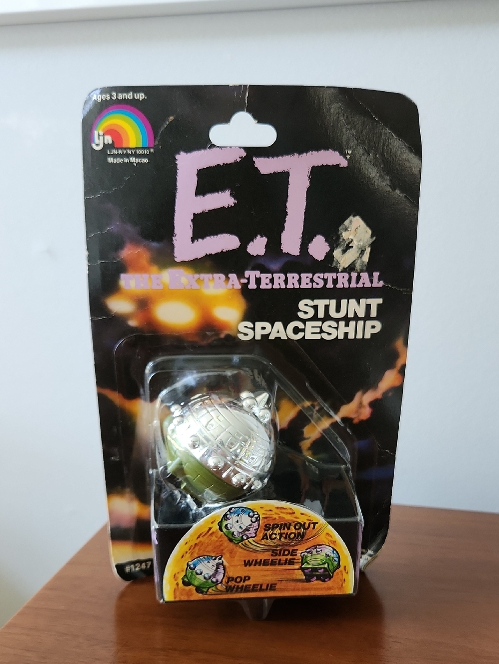 Vintage 1982 ET Stunt Spaceship Toy - New in Package